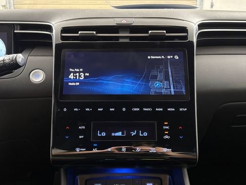 Used 2024 Hyundai Santa Cruz Limited image 21