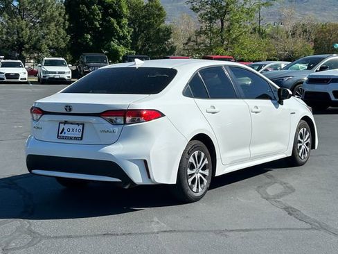 Used 2021 Toyota Corolla LE FWD image 3
