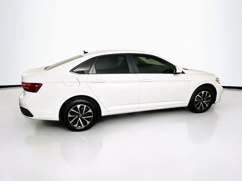 Used 2024 Volkswagen Jetta S image 10