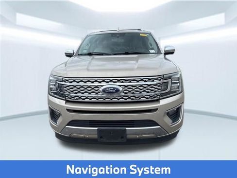 Used 2018 Ford Expedition Max Platinum RWD image 2