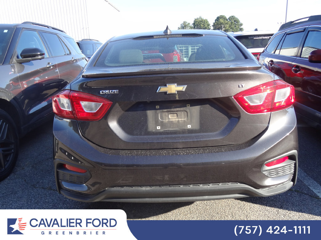 Used 2017 Chevrolet Cruze LT w/ RS Package FWD image 4