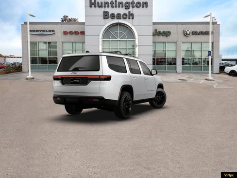 New 2026 Jeep Grand Wagoneer Limited image 3