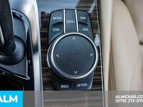 Used 2022 BMW 530i xDrive w/ Convenience Package image 43