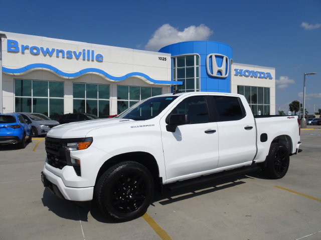 Used 2025 Chevrolet Silverado 1500 Custom AWD/4WD image 1