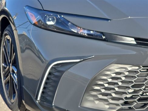 New 2026 Toyota Camry SE image 9
