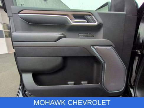 Used 2025 Chevrolet Silverado 1500 High Country w/ High Country Premium Package image 24