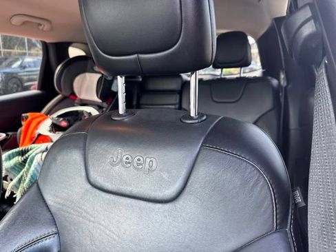 Used 2016 Jeep Cherokee Limited AWD/4WD image 8