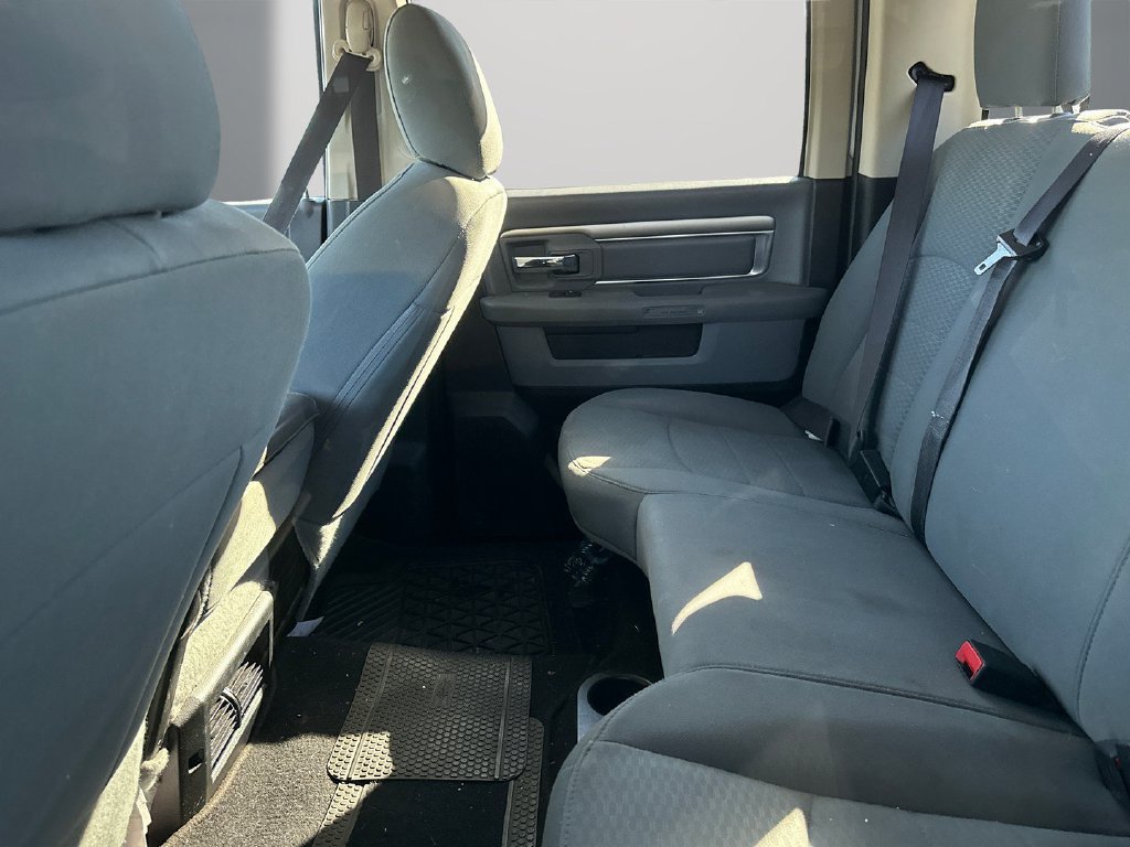 Used 2020 RAM 1500 Classic SLT AWD/4WD image 5