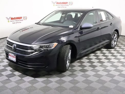 Used 2024 Volkswagen Jetta SE image 20