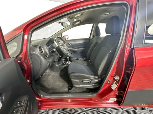Used 2018 Nissan Versa Note SV FWD image 13