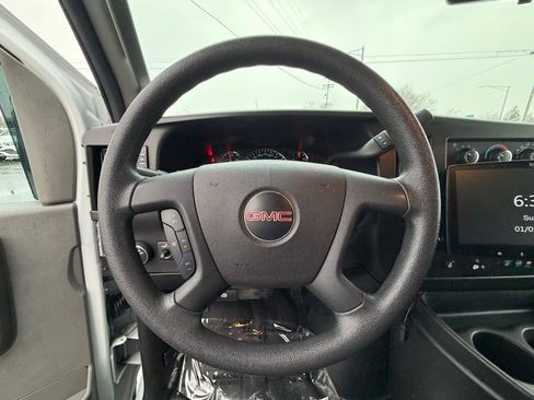 Used 2019 GMC Savana 2500 w/ Driver Convenience Package RWD image 16
