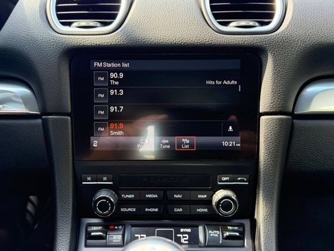 Certified 2024 Porsche 718 Cayman RWD image 17