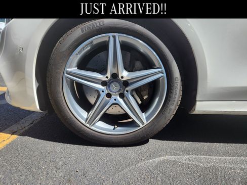 Used 2017 Mercedes-Benz E 300 4MATIC image 5