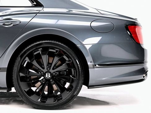 New 2026 Bentley Flying Spur Plug-In Hybrid AWD/4WD image 9