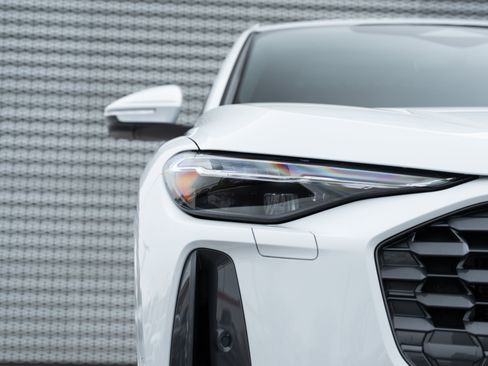 New 2025 Audi Q5 Premium Plus image 32