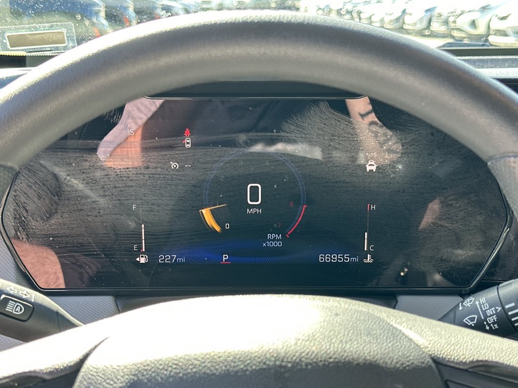 Used 2025 Chevrolet TrailBlazer LT FWD image 13