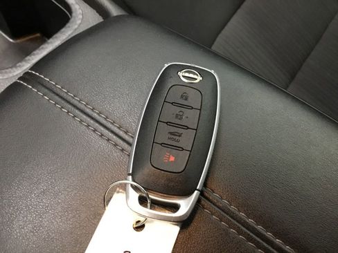 Used 2024 Nissan Sentra SV image 9