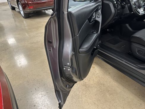 Used 2018 Nissan Rogue SL image 42