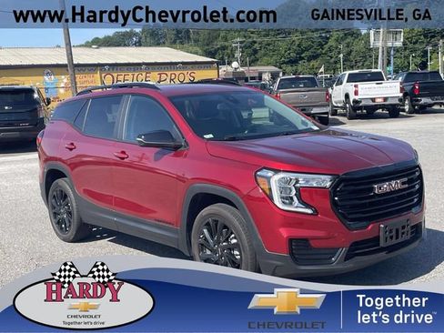 Certified 2024 GMC Terrain SLE w/ Driver Convenience Package FWD image 1