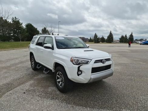 Used 2021 Toyota 4Runner TRD Off-Road Premium w/ Moonroof Package AWD/4WD image 3
