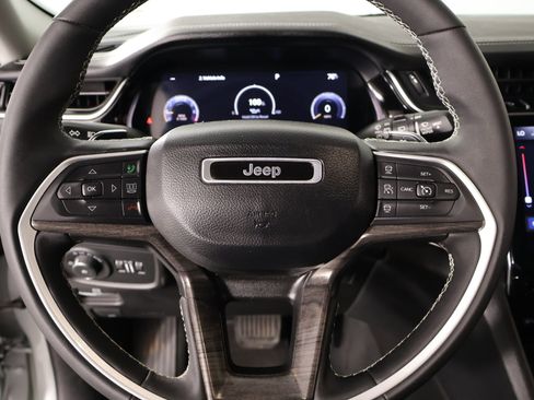 Used 2024 Jeep Grand Cherokee L Limited w/ Luxury Tech Group II AWD/4WD image 3