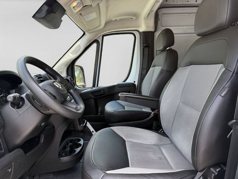 Used 2025 RAM ProMaster 3500 w/ Convenience Group FWD image 14