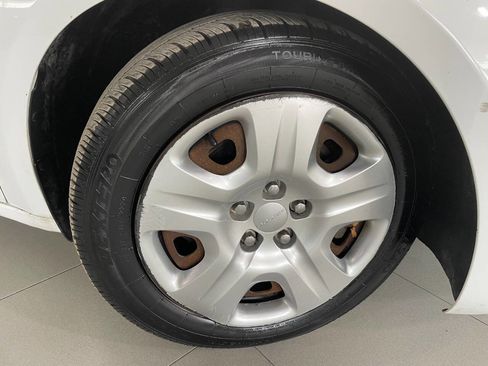 Used 2015 Dodge Dart SE image 9