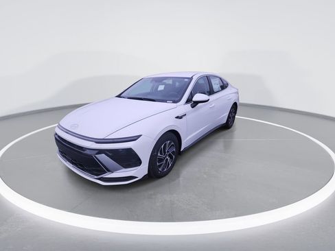 New 2026 Hyundai Sonata Blue FWD image 4