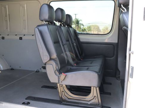 Used 2022 Mercedes-Benz Sprinter 2500 image 14