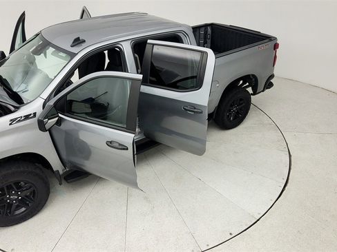 Used 2024 Chevrolet Silverado 1500 Custom Trail Boss w/ LPO, Dark Essentials Package image 43