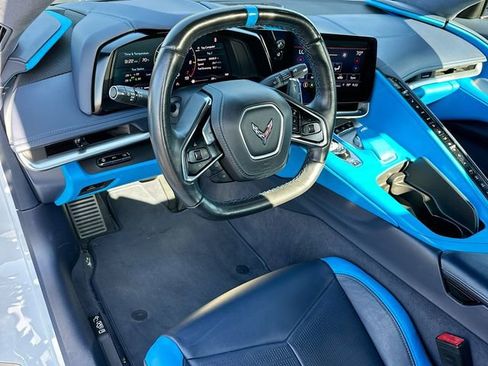 Used 2021 Chevrolet Corvette Stingray Premium Conv w/ Z51 Performance Package image 9