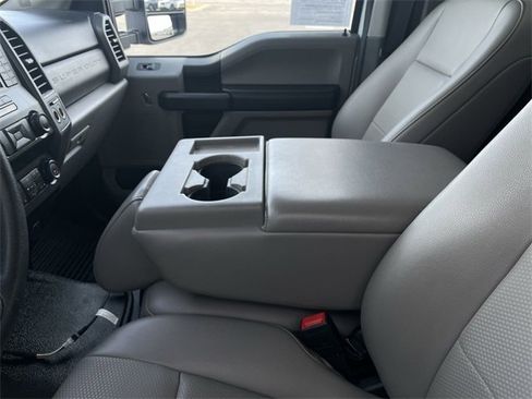 Used 2021 Ford F250 XL w/ Power Equipment Group image 20