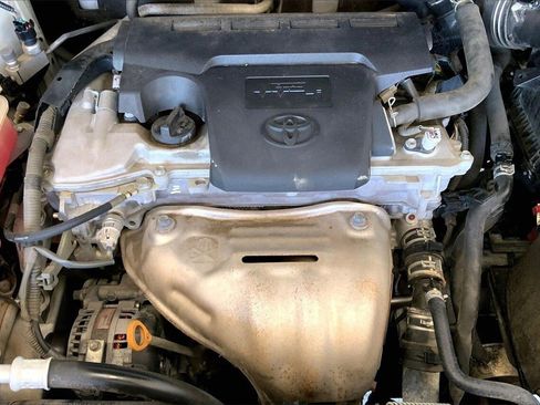 Used 2017 Toyota RAV4 XLE image 32