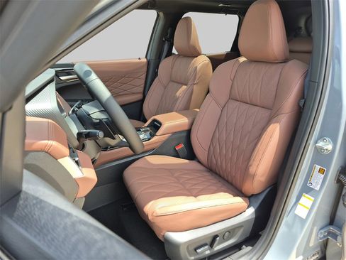 New 2025 Mitsubishi Outlander SEL image 10