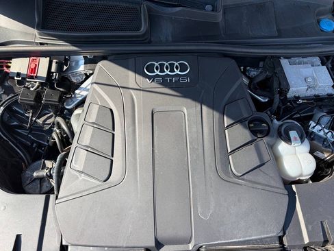 Used 2019 Audi Q7 3.0T Premium Plus w/ Premium Plus Package AWD/4WD image 12