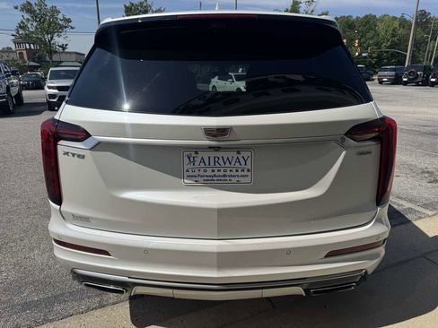 Used 2020 Cadillac XT6 Premium Luxury FWD image 7
