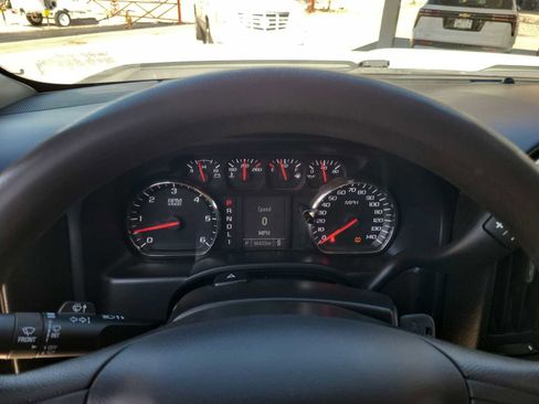 Used 2018 Chevrolet Silverado 2500 W/T image 14