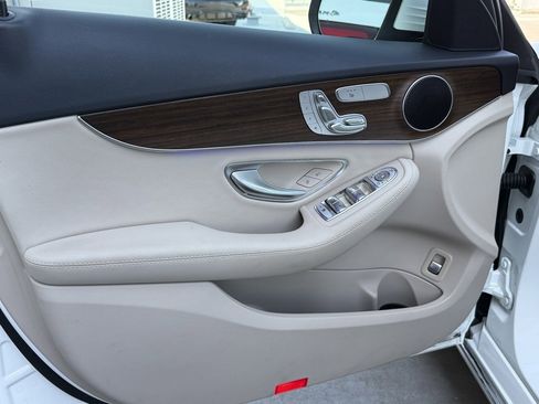 Used 2019 Mercedes-Benz C 300 Sedan image 20