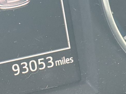 Used 2018 Toyota RAV4 Limited FWD image 13