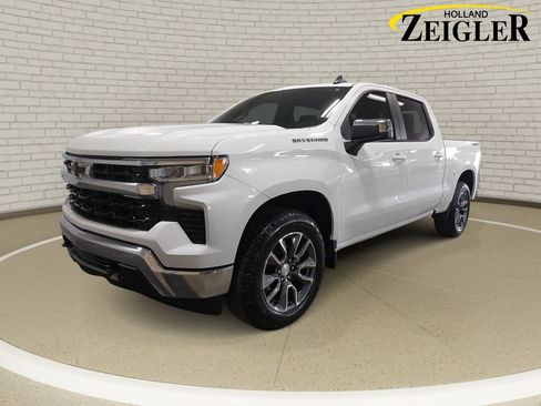 Used 2024 Chevrolet Silverado 1500 LT image 1