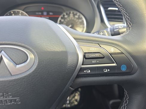 Certified 2025 INFINITI QX55 Essential image 18