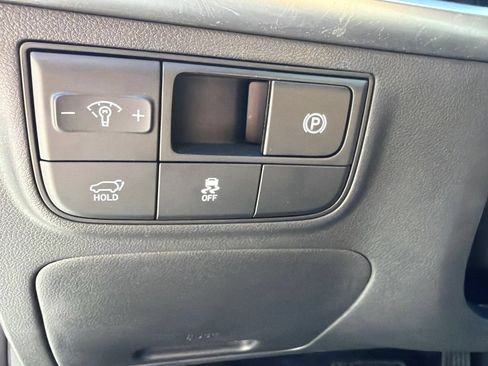 Used 2025 Hyundai Tucson Limited AWD/4WD image 15