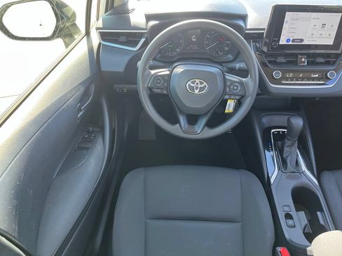 Used 2025 Toyota Corolla LE FWD image 8