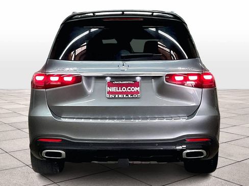 Used 2024 Mercedes-Benz GLS 450 4MATIC image 7