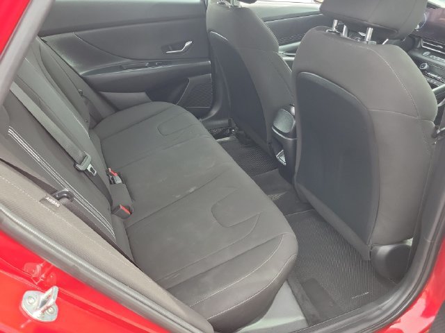 Used 2024 Hyundai Elantra SEL FWD image 18