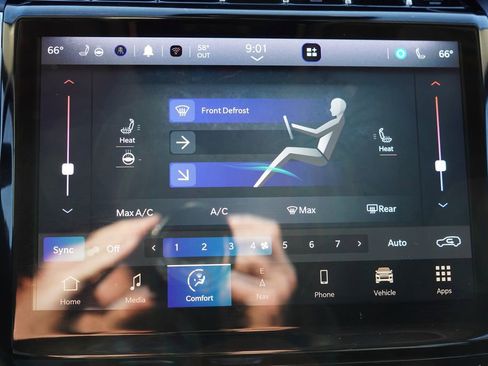 Certified 2023 Jeep Grand Cherokee Limited w/ Black Appearance Package image 29