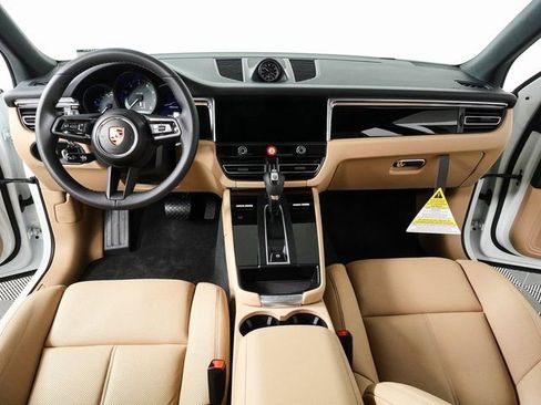 New 2026 Porsche Macan image 20
