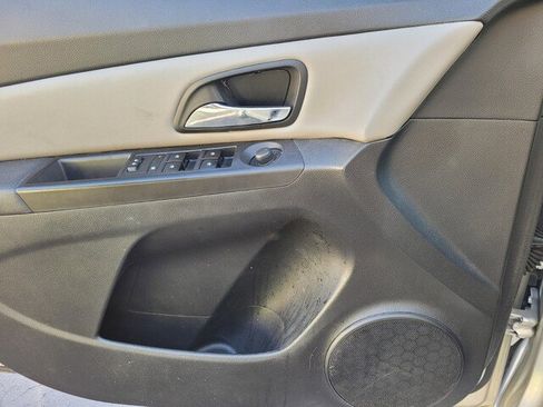 Used 2016 Chevrolet Cruze LS image 15