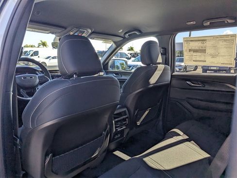 New 2025 Jeep Grand Cherokee Laredo w/ MOPAR Finishing Package image 9