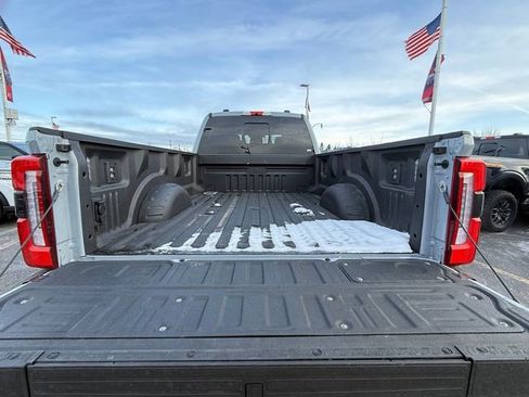 Certified 2025 Ford F350 Platinum image 28